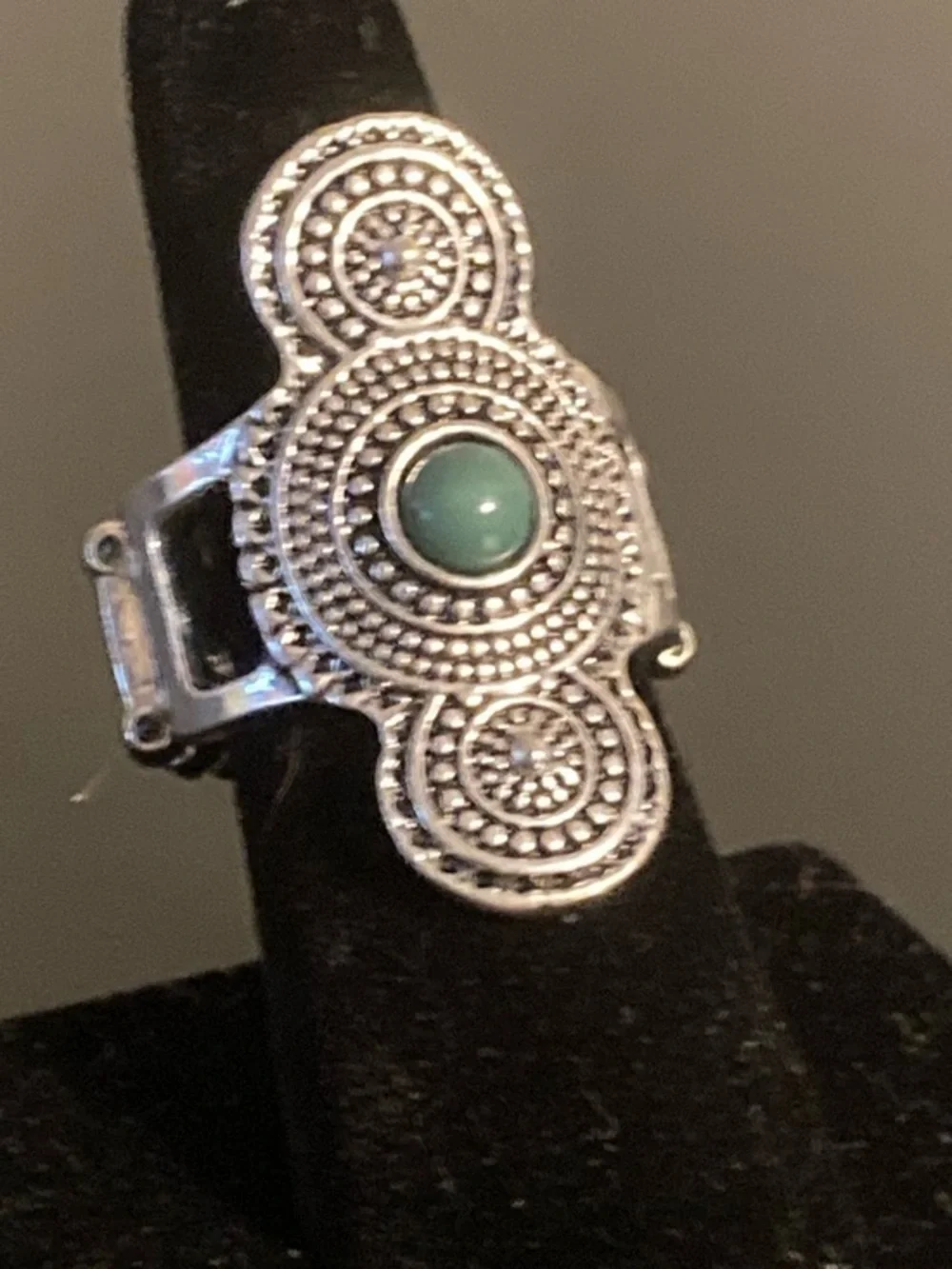 paparazzi Silver-Tone Filigree Ring with Teal Center Stone